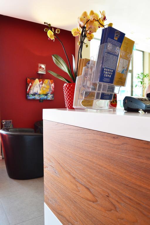 Hotel Midi ลิโดดิเยโซโล ภายนอก รูปภาพ
