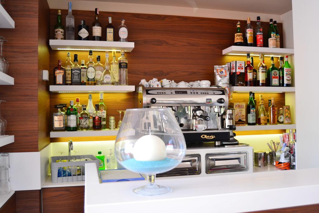 Hotel Midi ลิโดดิเยโซโล ภายนอก รูปภาพ