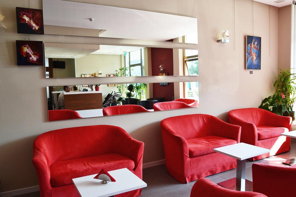 Hotel Midi ลิโดดิเยโซโล ภายนอก รูปภาพ
