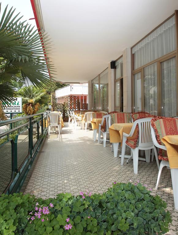 Hotel Midi ลิโดดิเยโซโล ภายนอก รูปภาพ
